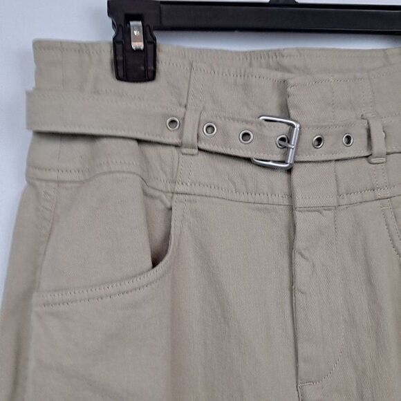 Gap Ladies  Belted khakis NWOT - Picture 3 of 12